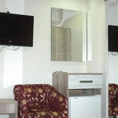 Hotel Saray 2*