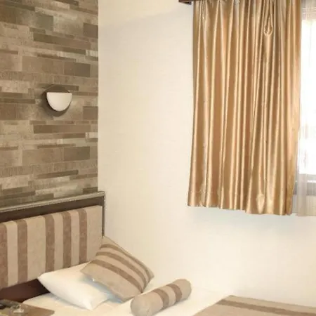 Hotel Saray 2*
